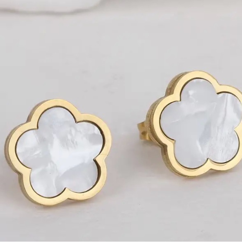 Stainless Steel 18K Gold Plated Clover Earrings with White Center